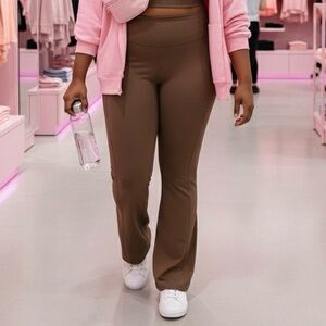 Brown Flare Athletic Pants 🤎